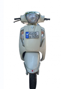 White Suzuki Access 125