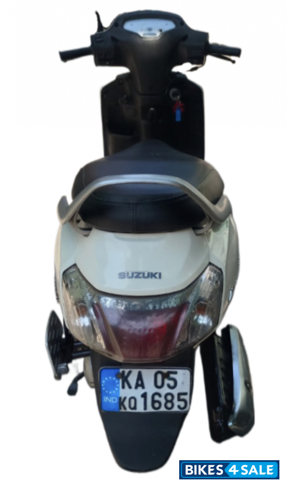 White Suzuki Access 125