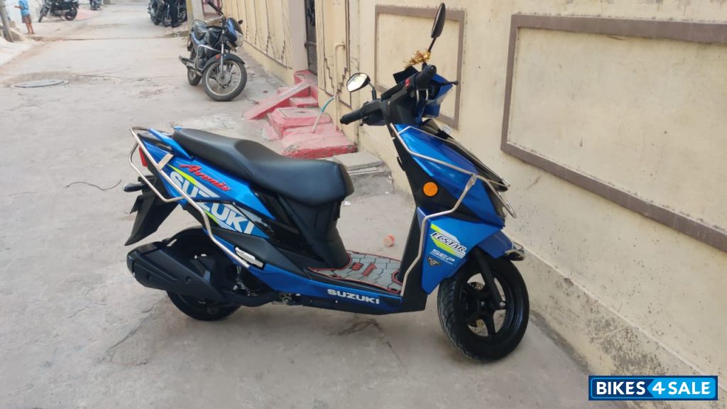 Suzuki Avenis 125 Ride Connect Edition