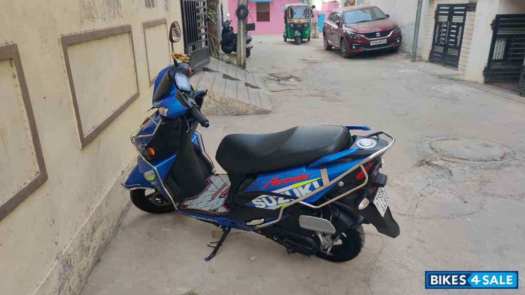 Suzuki Avenis 125 Ride Connect Edition