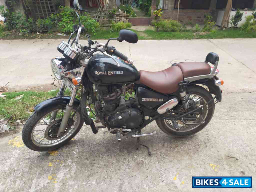 Black Royal Enfield Thunderbird 350