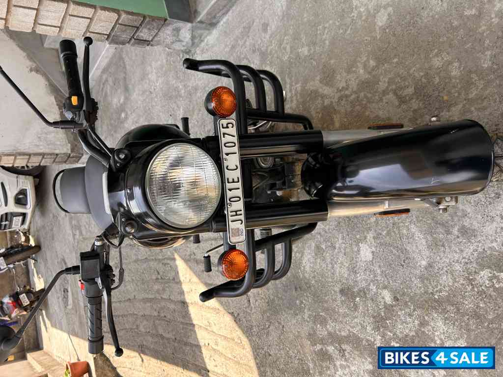 Royal Enfield Classic Stealth Black Royal Enfield Classic Stealth Black