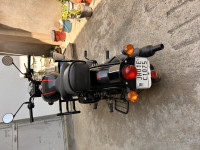 Royal Enfield Classic Stealth Black