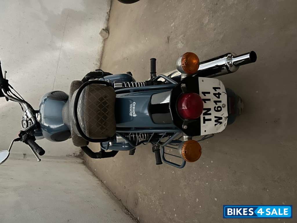 Royal Enfield Classic Squadron Blue