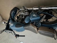 Royal Enfield Classic Squadron Blue