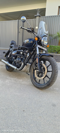 Blue Royal Enfield Meteor 350