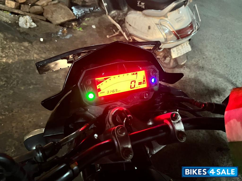 Black Yamaha FZ FI V2