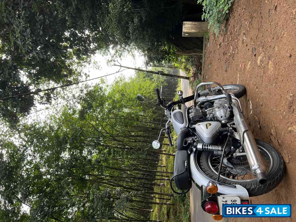 Royal Enfield Classic 500