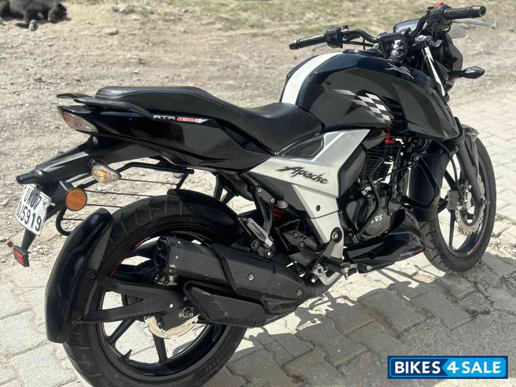TVS Apache RTR 160 4V