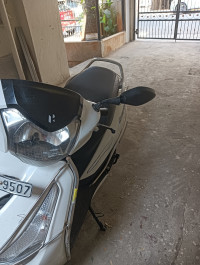 White Hero Destini 125 BS6