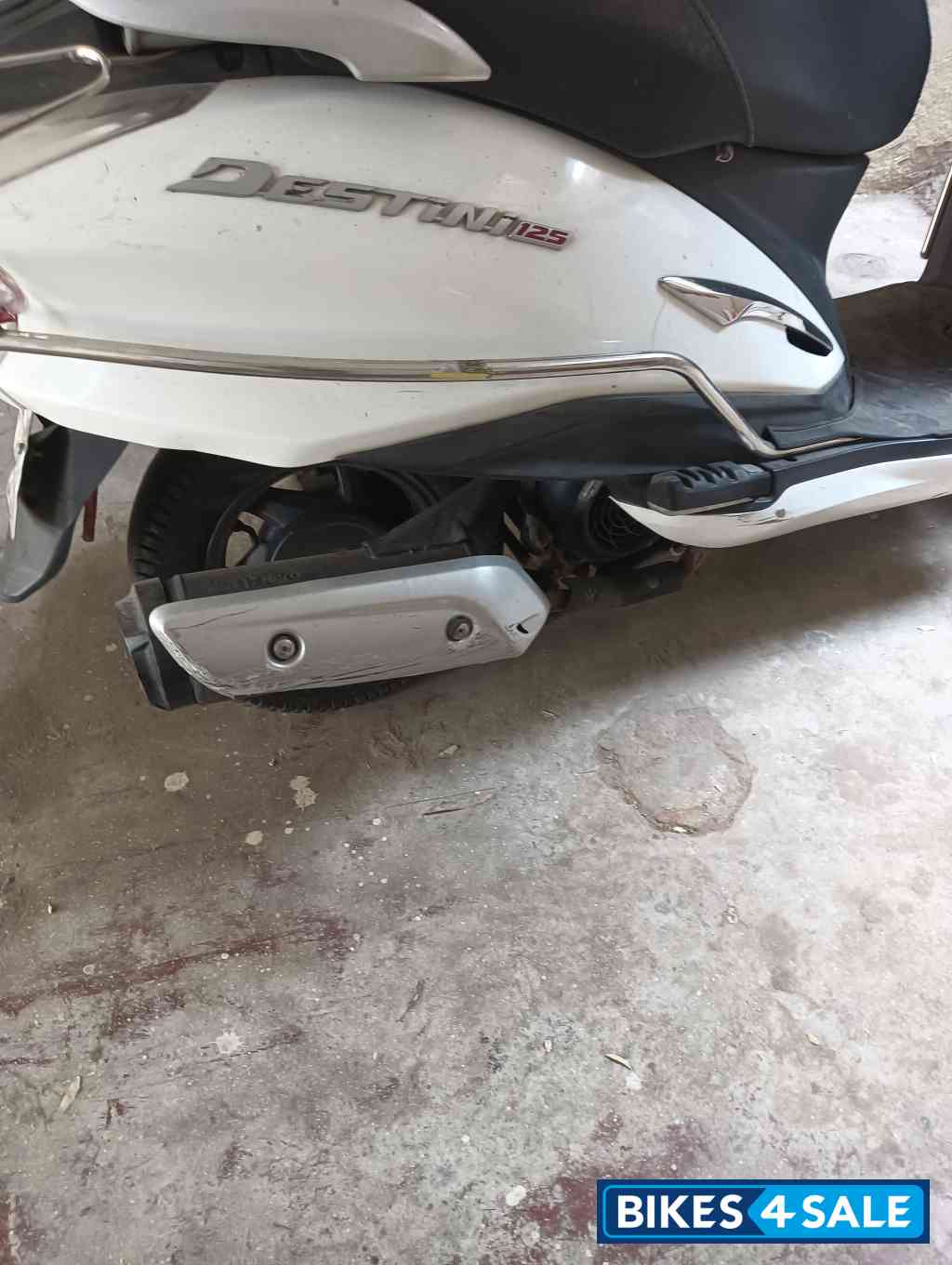 White Hero Destini 125 BS6