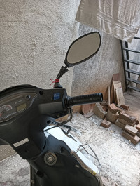 White Hero Destini 125 BS6