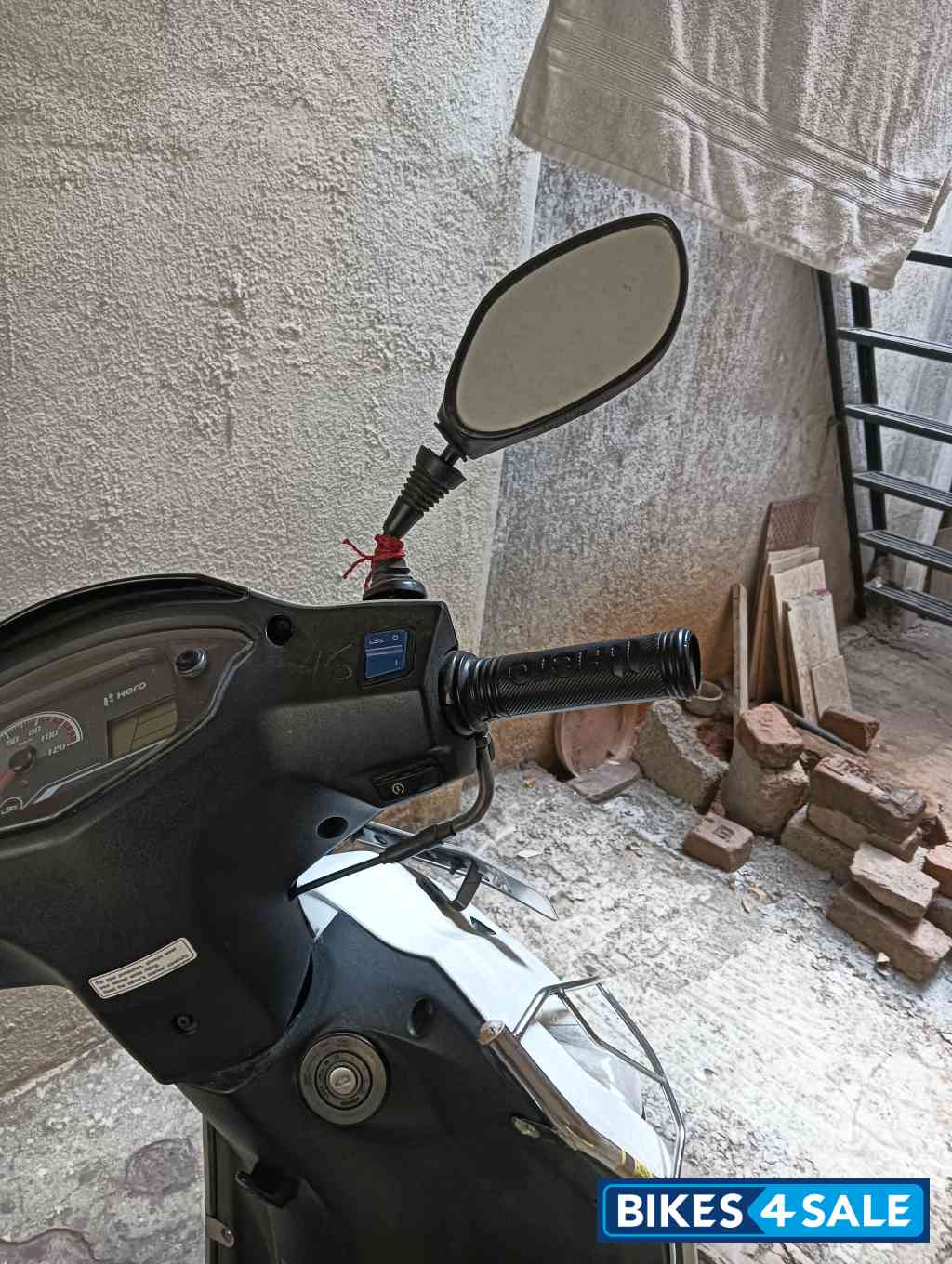 White Hero Destini 125 BS6