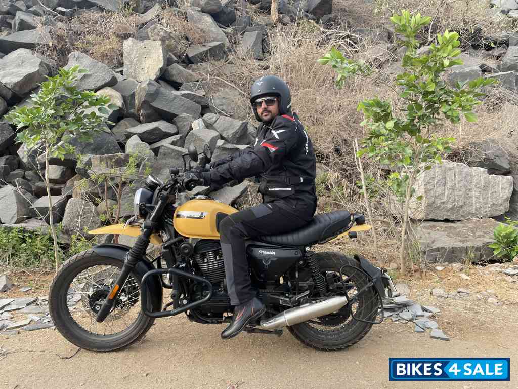 Yezdi Scrambler Single Tone