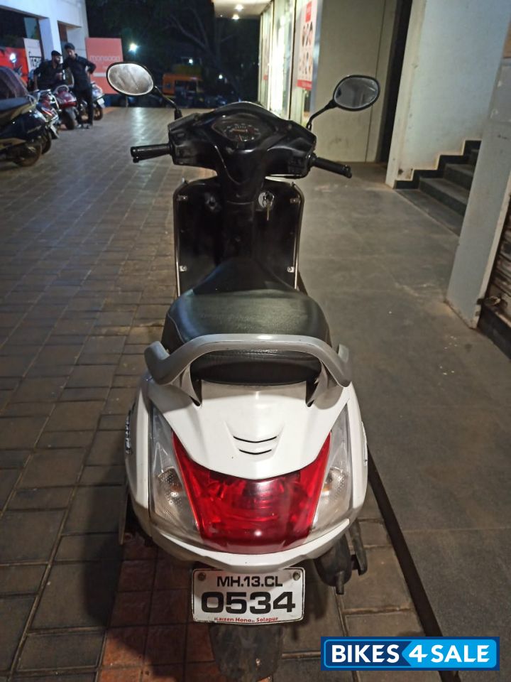 White Honda Activa 3G