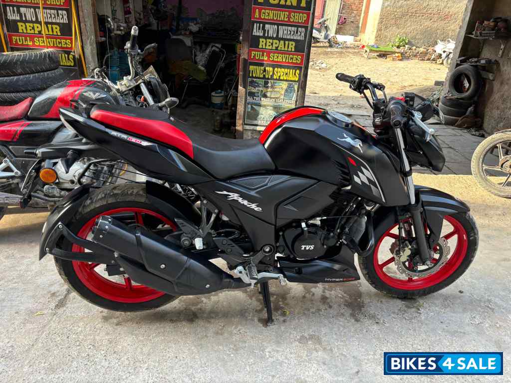 TVS Apache RTR 160 4V Special Edition