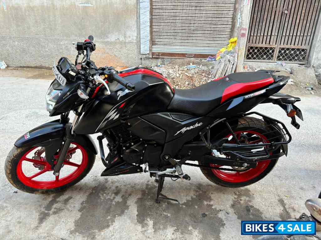TVS Apache RTR 160 4V Special Edition