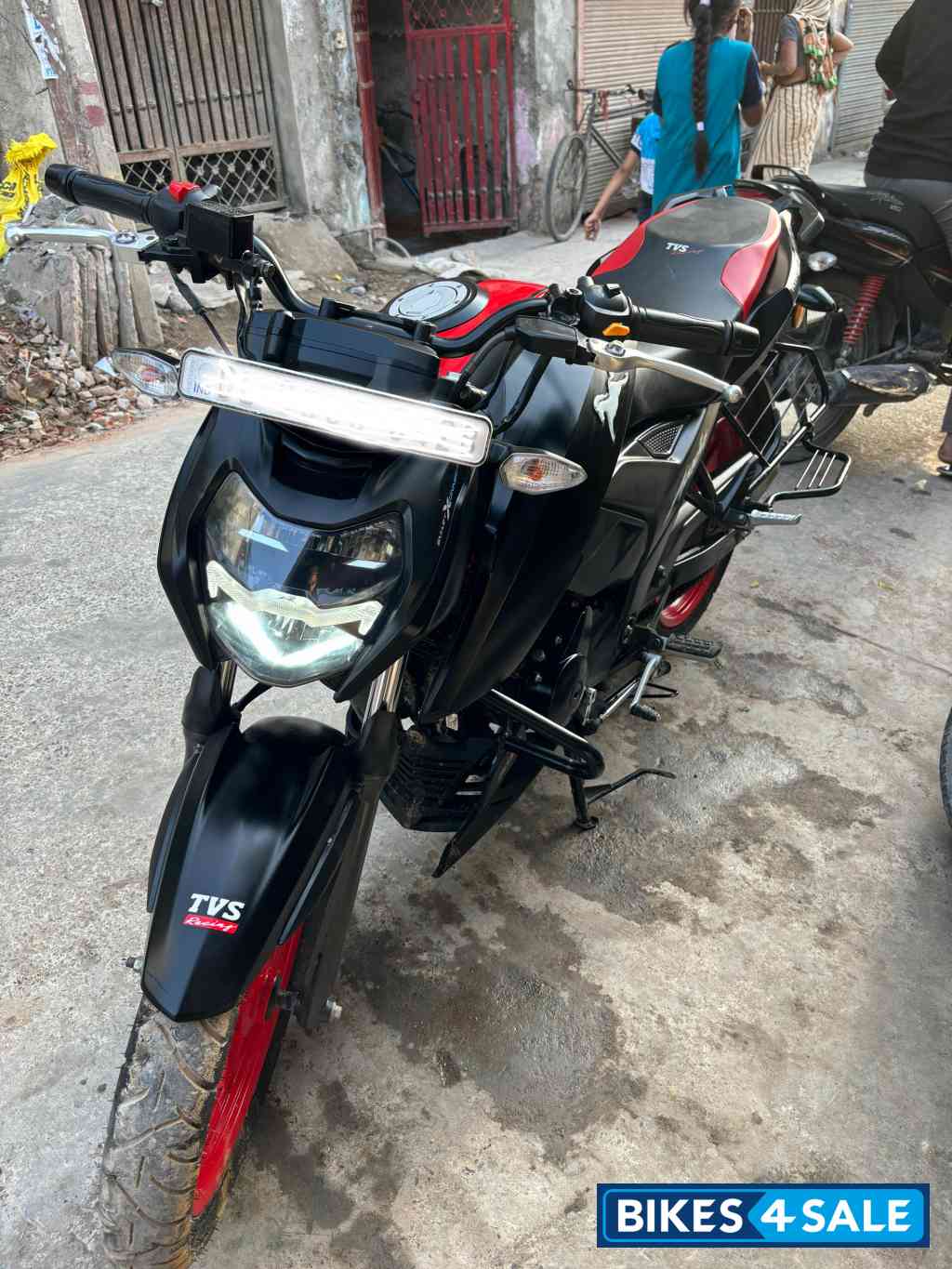 TVS Apache RTR 160 4V Special Edition