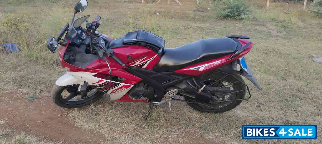 Cocktail Red Yamaha YZF R15 S