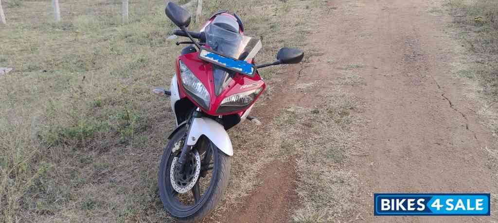 Cocktail Red Yamaha YZF R15 S
