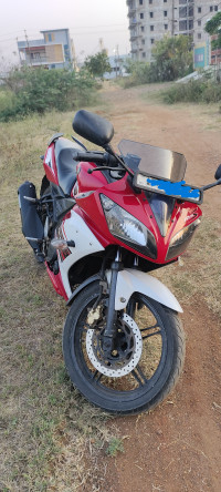 Cocktail Red Yamaha YZF R15 S