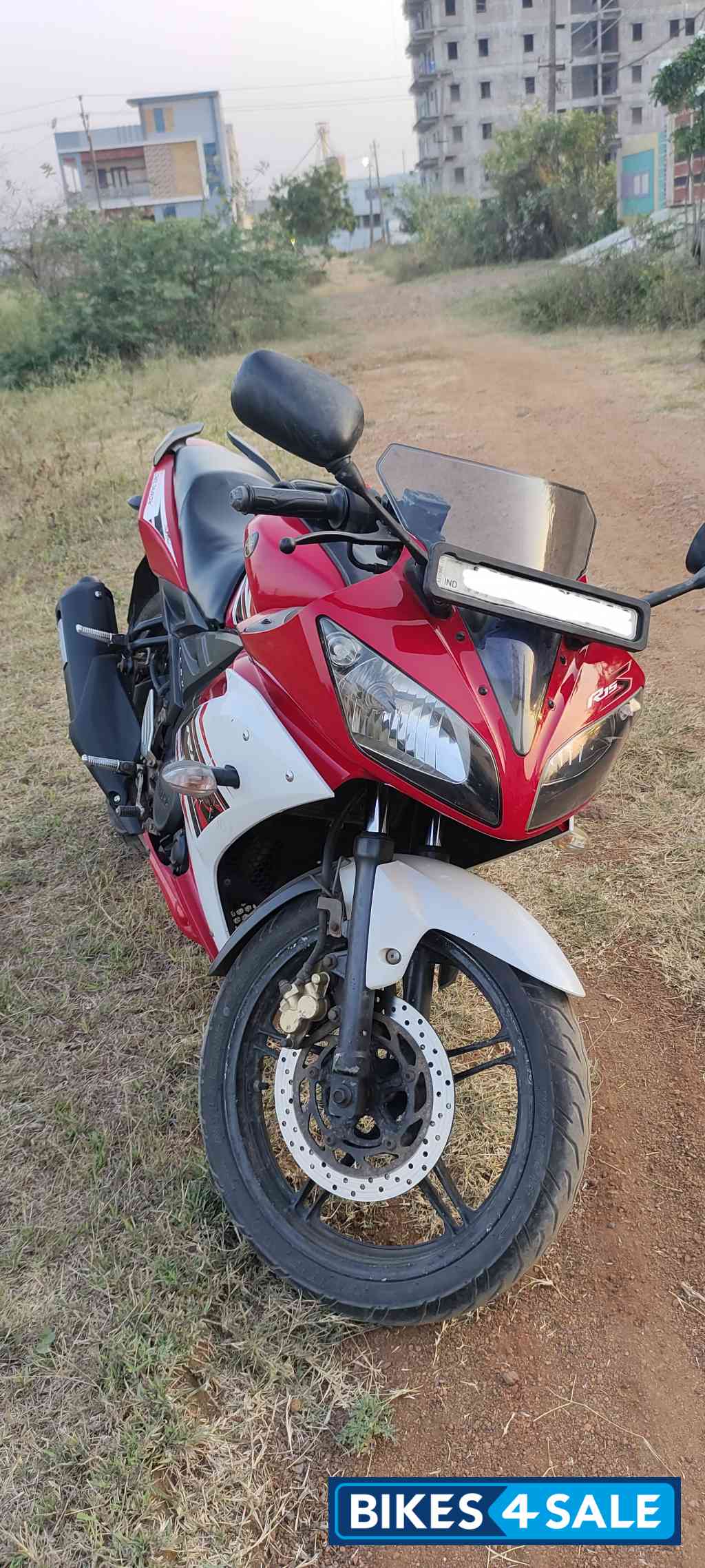 Cocktail Red Yamaha YZF R15 S