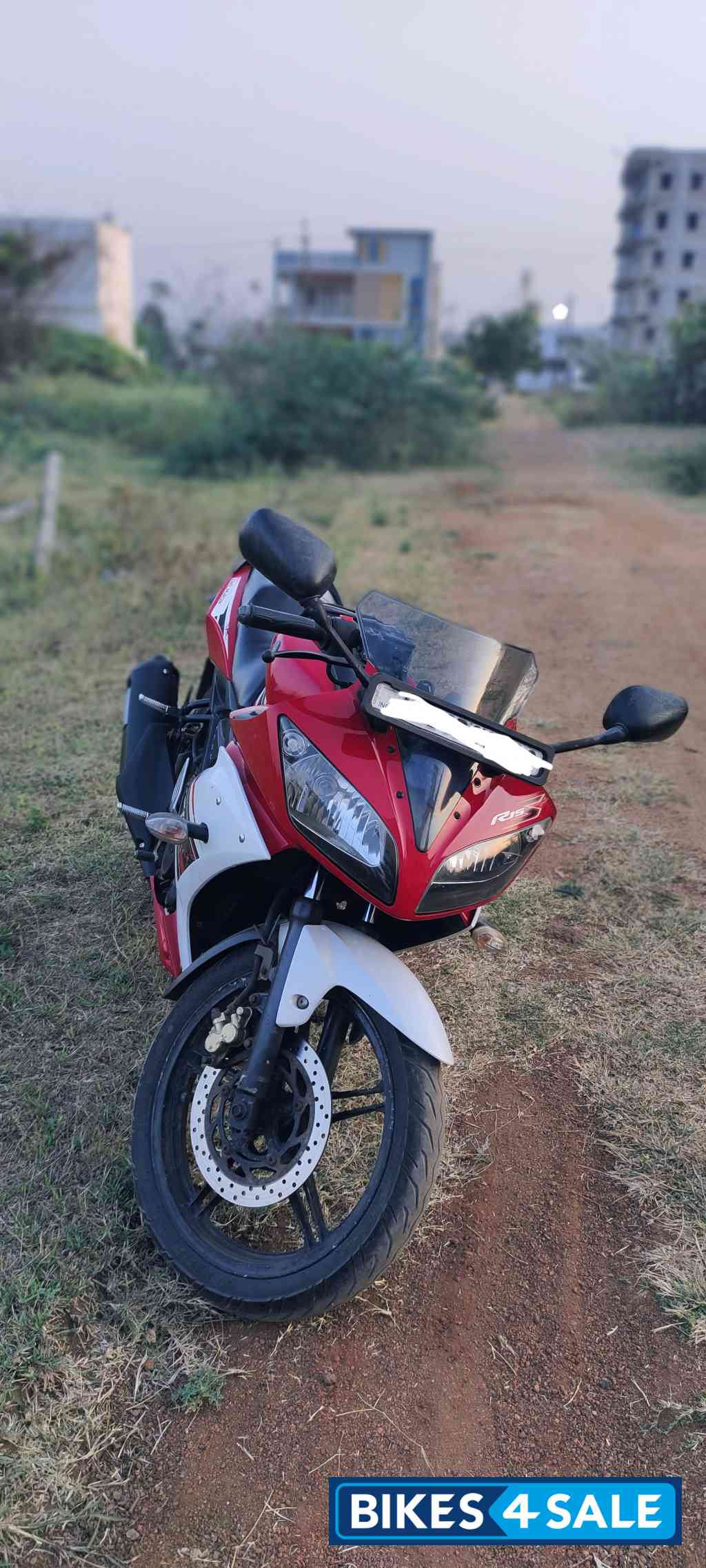 Cocktail Red Yamaha YZF R15 S