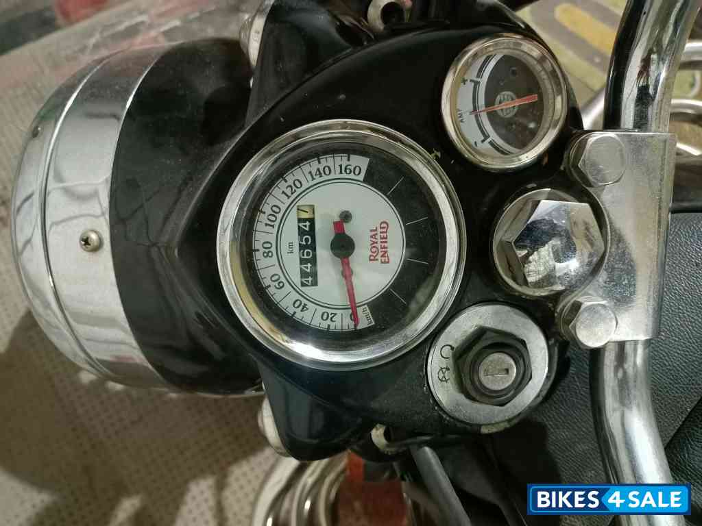 Black Royal Enfield Classic 350