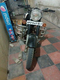 Black Royal Enfield Classic 350