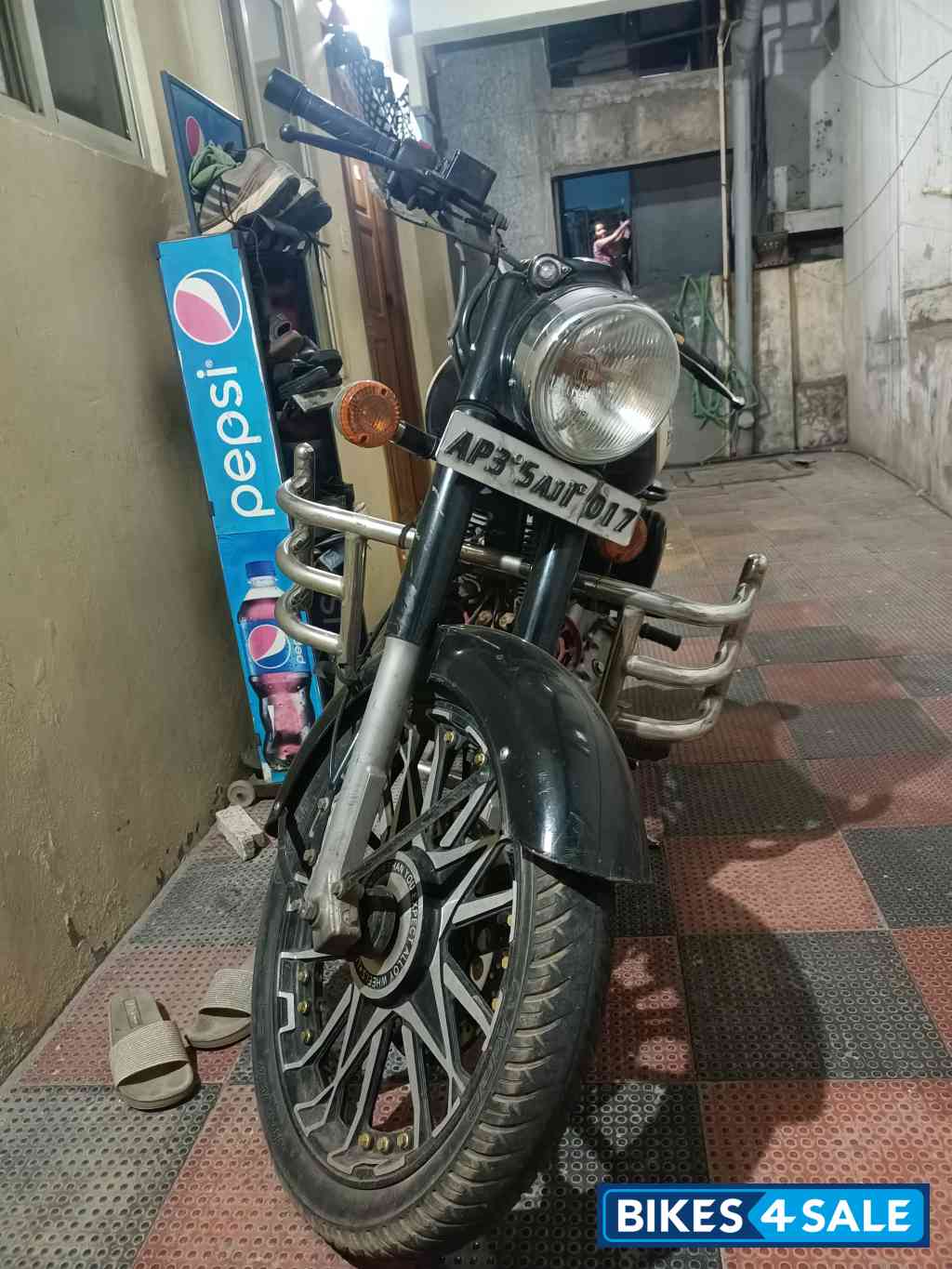 Black Royal Enfield Classic 350