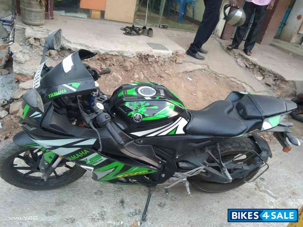Yamaha R15 V4