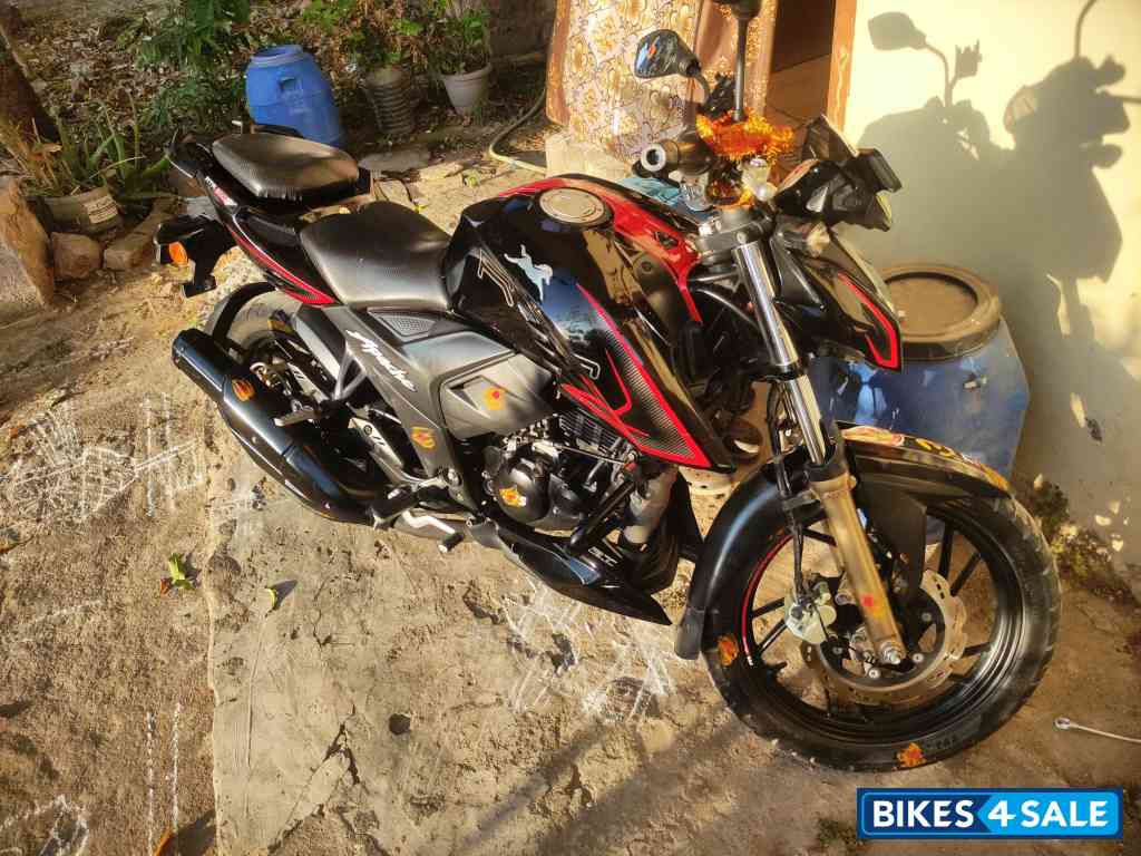 TVS Apache RTR 200 Fi 4V