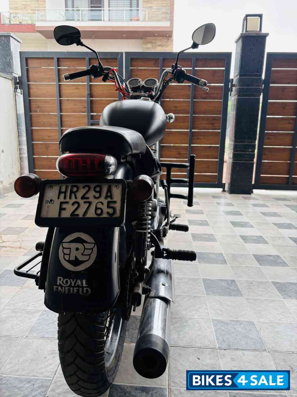 Black Royal Enfield Thunderbird 350