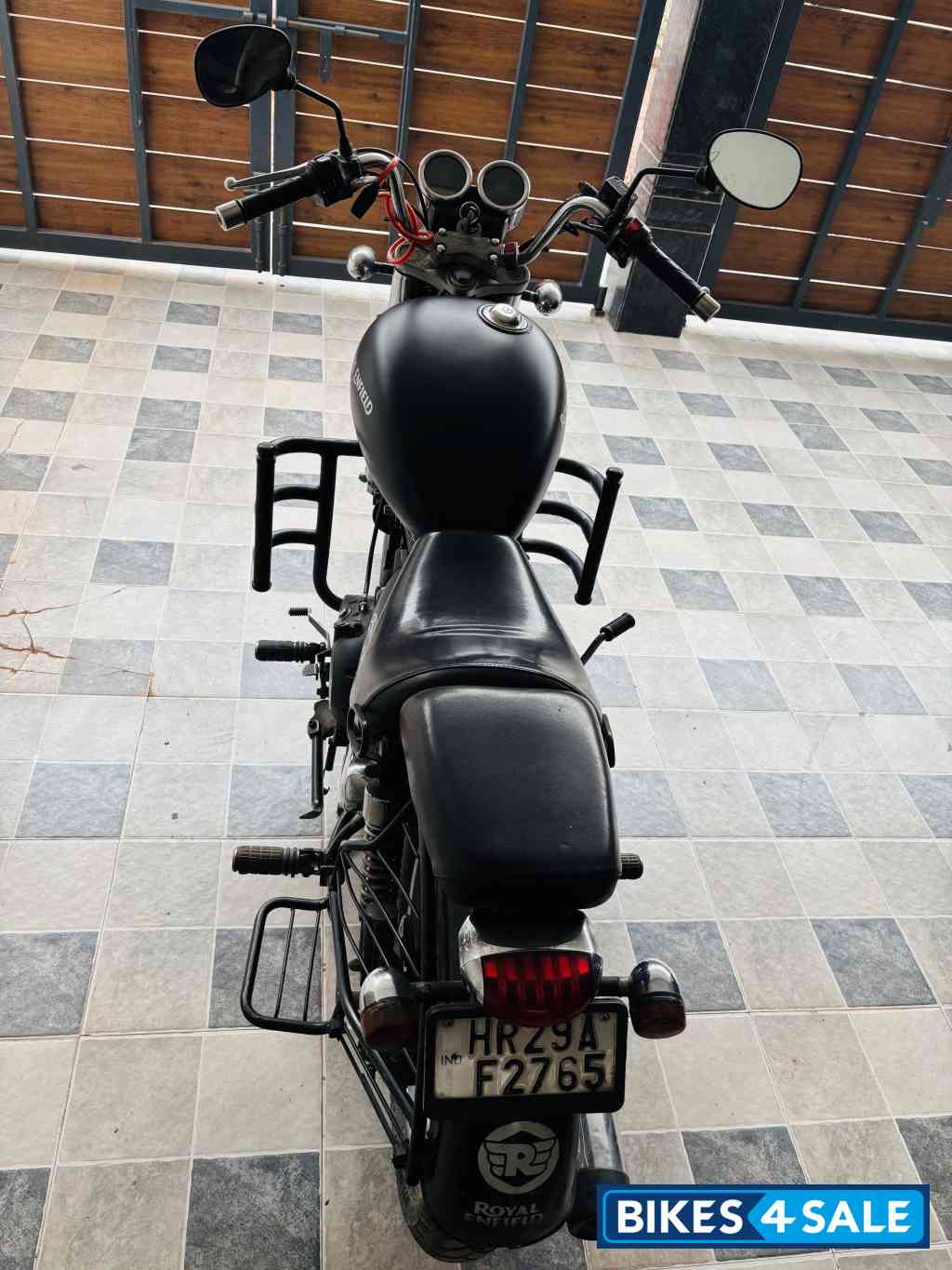 Black Royal Enfield Thunderbird 350