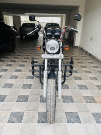 Black Royal Enfield Thunderbird 350