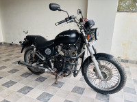 Black Royal Enfield Thunderbird 350