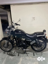 Matte Black Royal Enfield Thunderbird 350