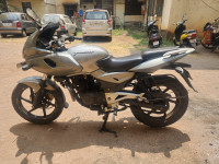 Bajaj Pulsar 220F