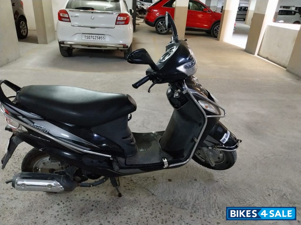 Mahindra Rodeo UZO 125