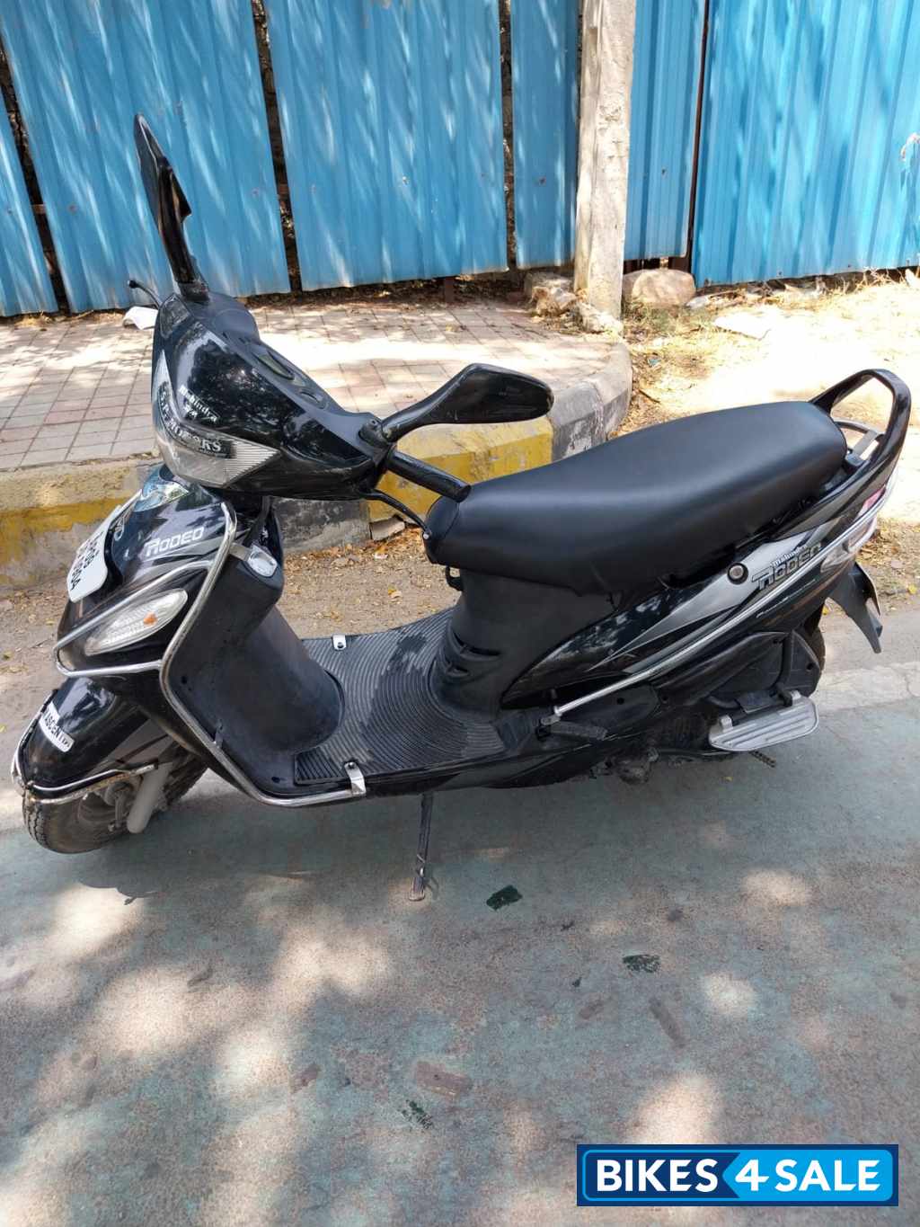 Mahindra Rodeo UZO 125