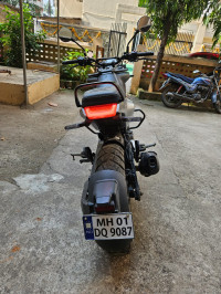 Husqvarna Svartpilen 250