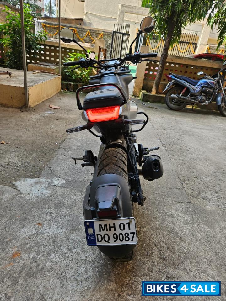 Husqvarna Svartpilen 250