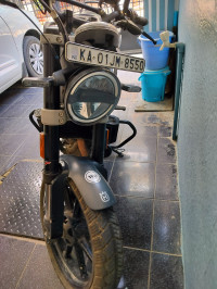 Husqvarna Svartpilen 250