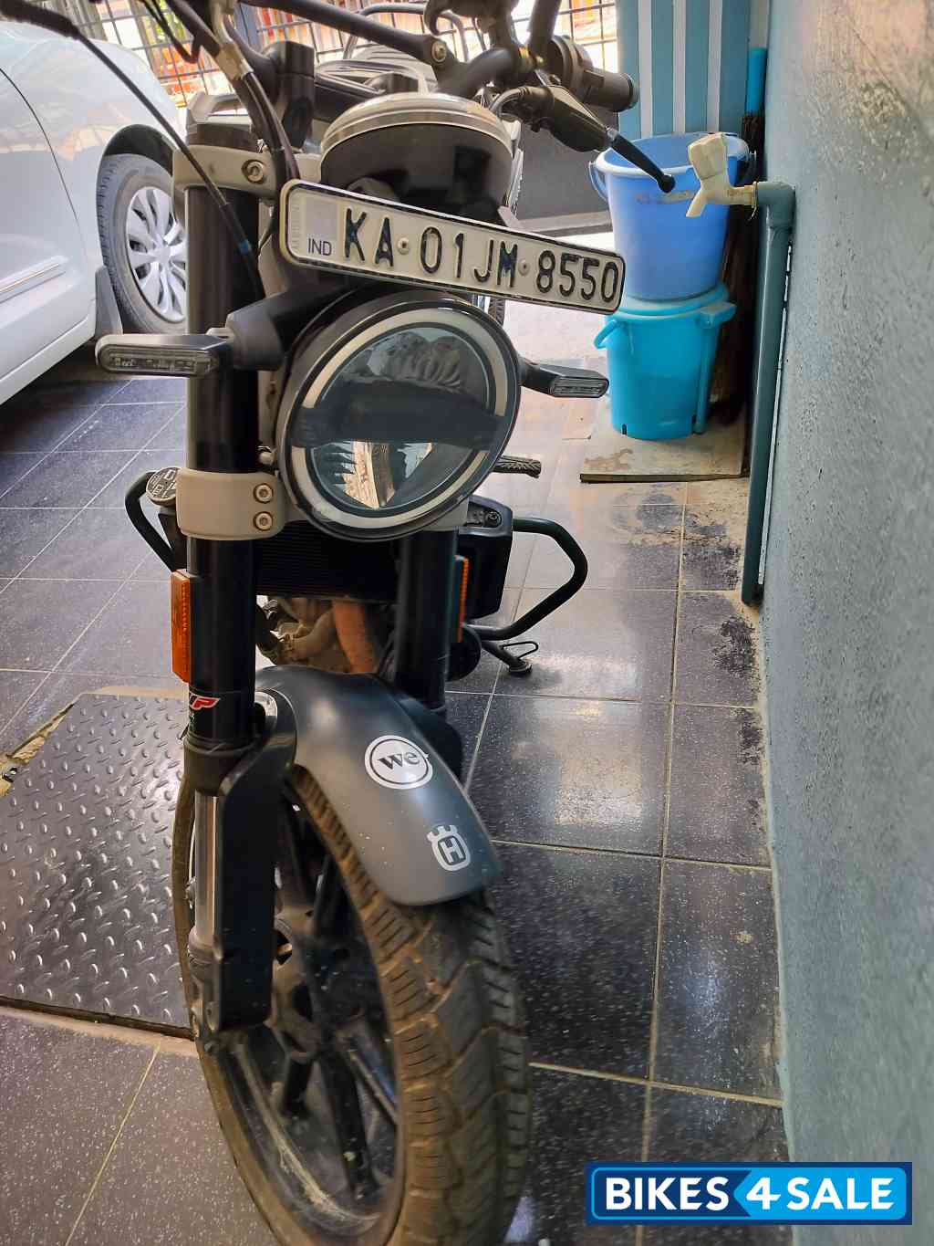 Husqvarna Svartpilen 250