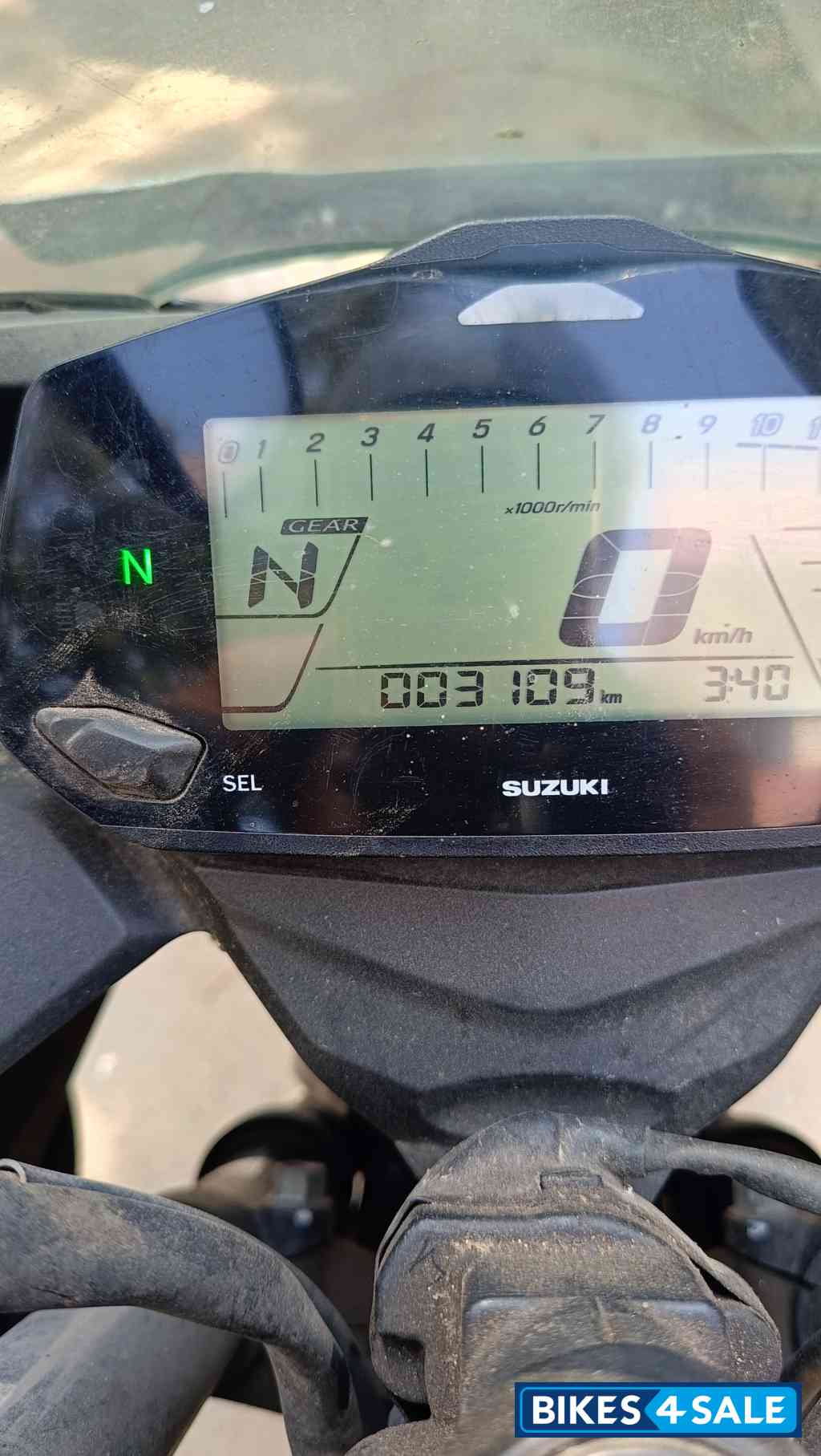 Black Suzuki Gixxer SF BS6