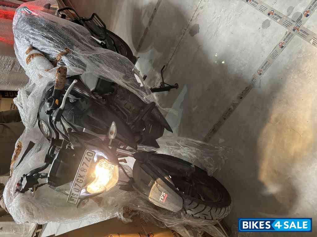 TVS Apache RTR 160 4V BS6