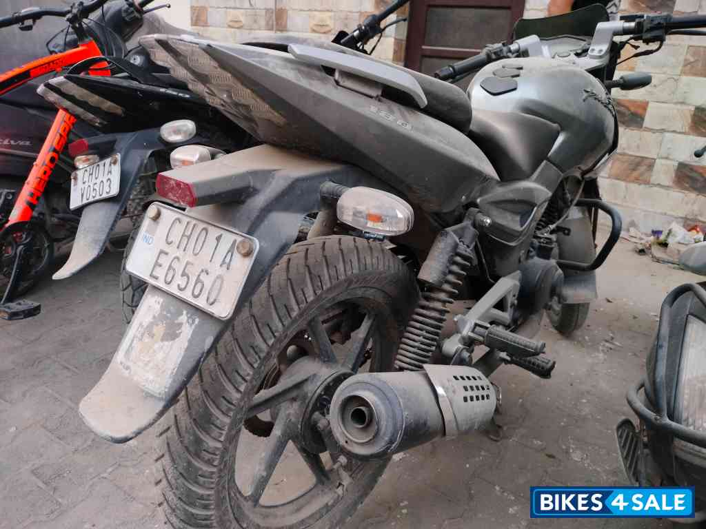 Bajaj Pulsar 180