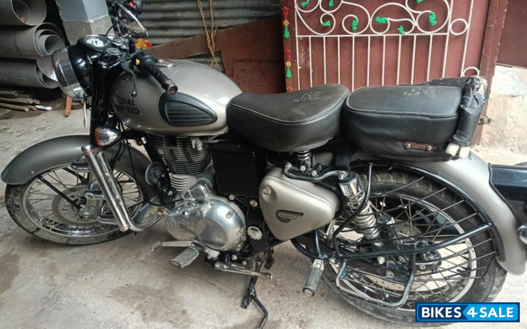 Gun Metal Grey Royal Enfield Classic 350