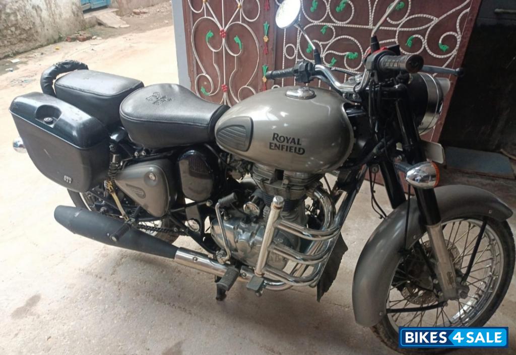 Gun Metal Grey Royal Enfield Classic 350