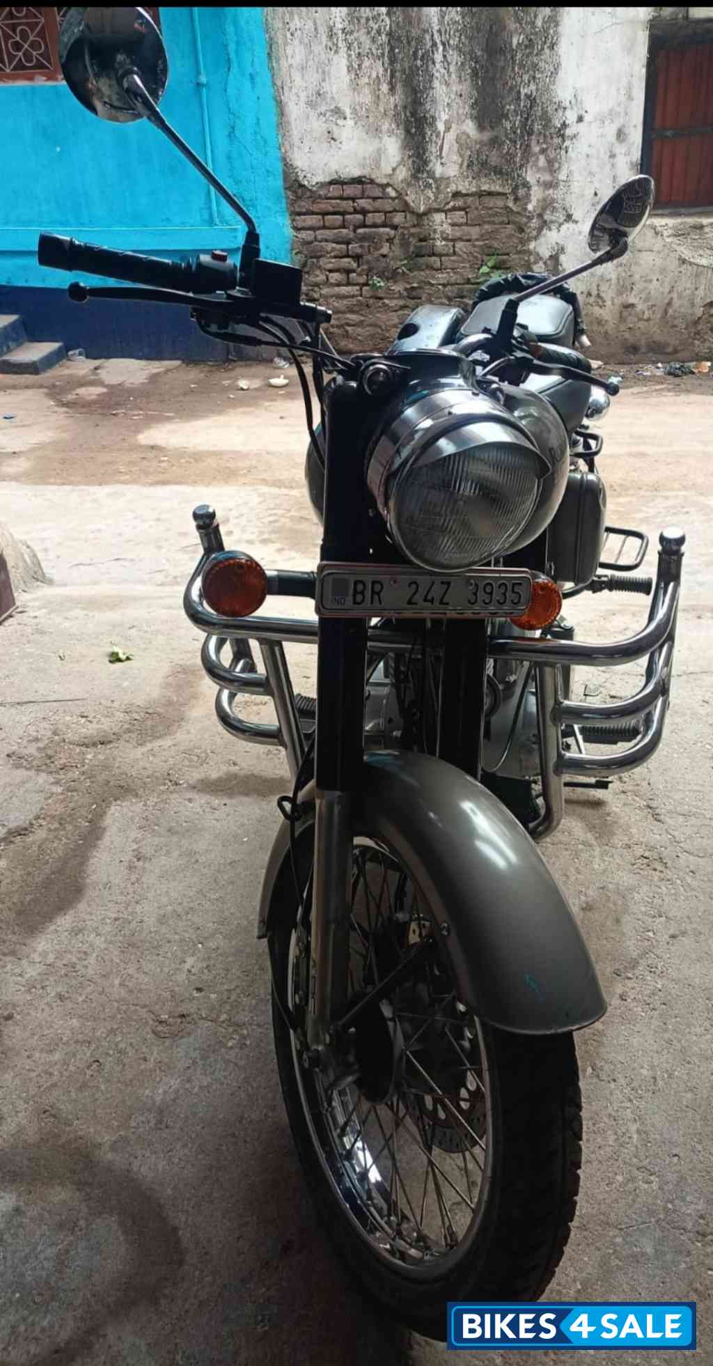 Gun Metal Grey Royal Enfield Classic 350